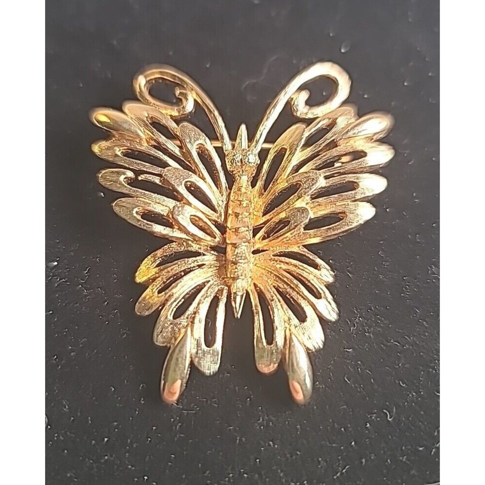 Vintage Signed MONET Gold tone  Butterfly  Brooch  Pin 1.5" x 1.75"